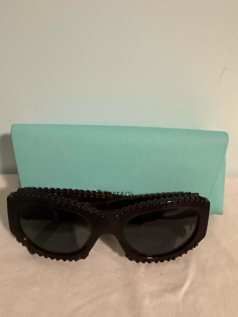 Burberry Dark Brown Oval Sunglasses with Black leather Trim! So unique! - Picture 12 of 12